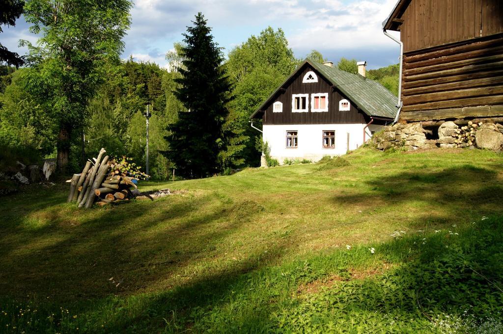 Na Slunecni Pohadkova Chaloupka Ve Sladke Dire Příchovice 部屋 写真